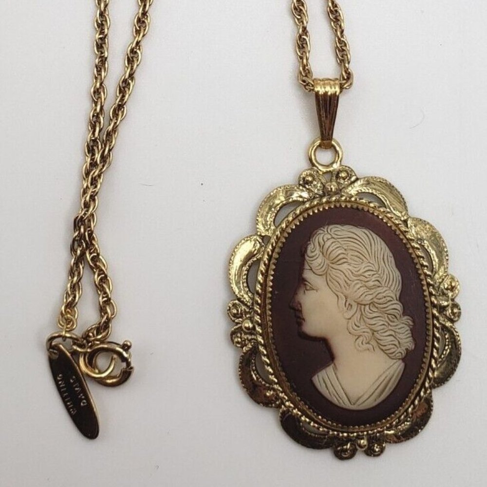 NOS Vintage Whiting & Davis Gold Tone Filigree Cameo Face Pendant on Necklace